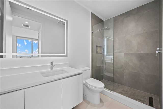 220 Lake Shore Drive 1207, Lake Park, FL 33403
