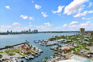 220 Lake Shore Drive 1207, Lake Park, FL 33403