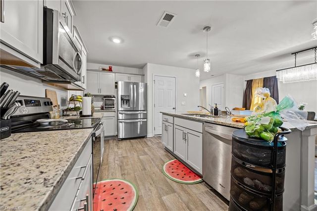 592 Tochi Court, Winston-salem, NC 27105