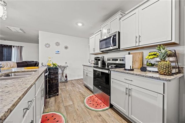 592 Tochi Court, Winston-salem, NC 27105