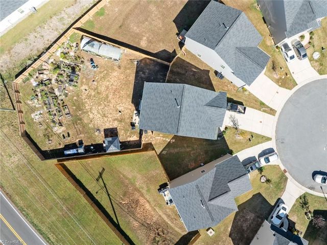 592 Tochi Court, Winston-salem, NC 27105