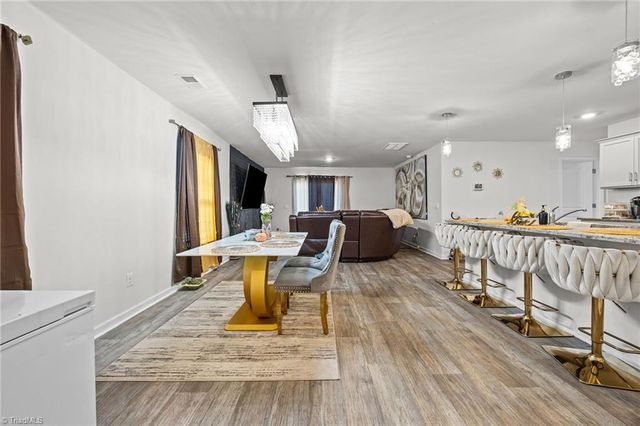 592 Tochi Court, Winston-salem, NC 27105