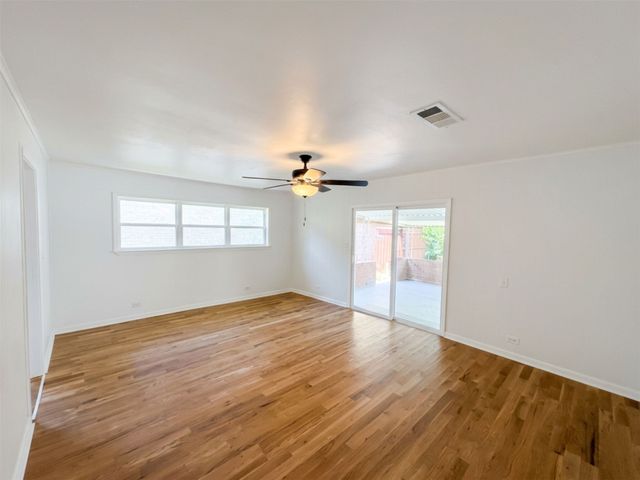2011 N Houston Street, Fort Worth, TX 76164