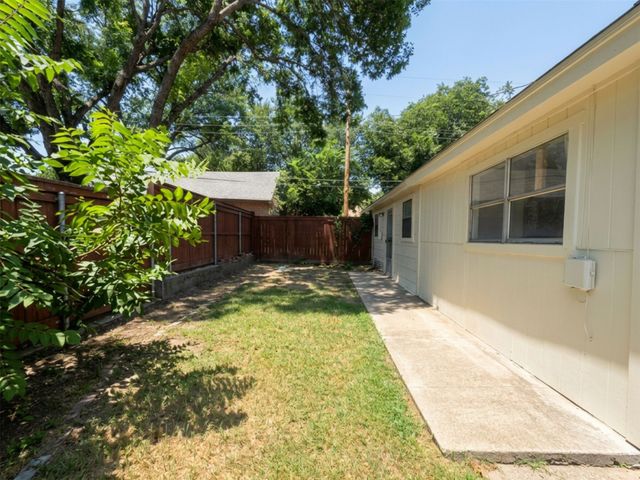 2011 N Houston Street, Fort Worth, TX 76164