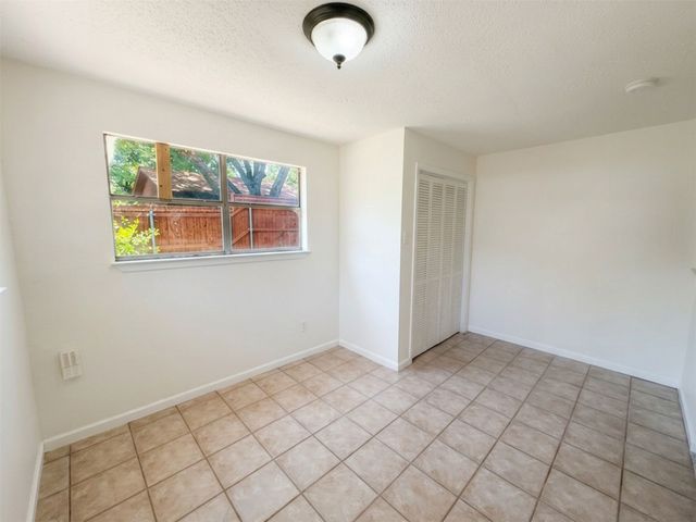 2011 N Houston Street, Fort Worth, TX 76164