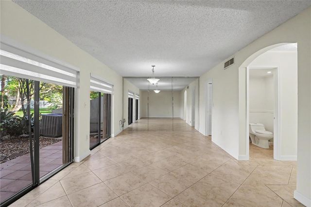 11459 SW 110th Ln, Miami, FL 33176