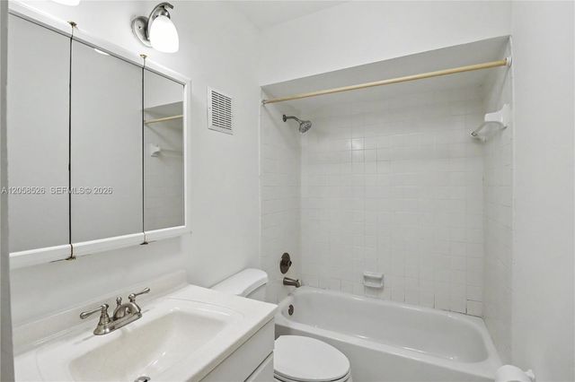 11459 SW 110th Ln, Miami, FL 33176