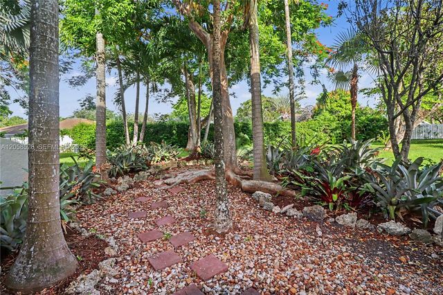 11459 SW 110th Ln, Miami, FL 33176