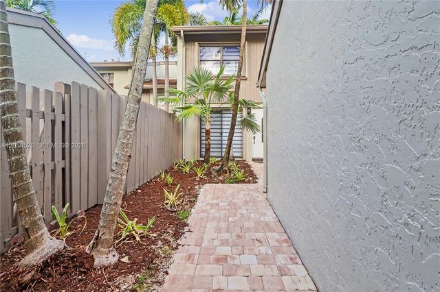 11459 SW 110th Ln, Miami, FL 33176