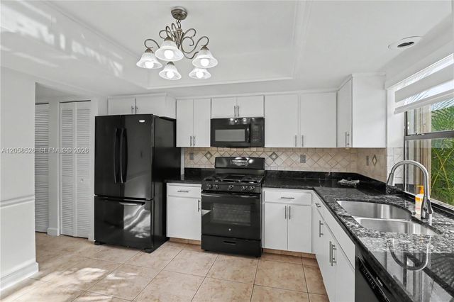 11459 SW 110th Ln, Miami, FL 33176