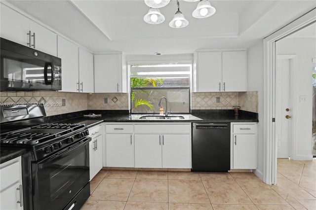 11459 SW 110th Ln, Miami, FL 33176