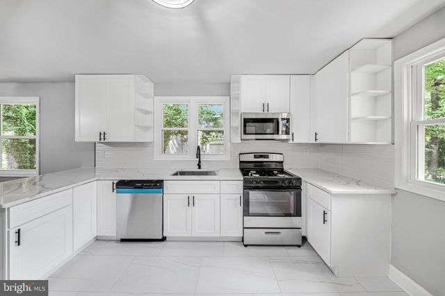 916 E BELVEDERE AVE, Baltimore, MD 21212