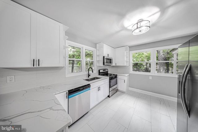 916 E BELVEDERE AVE, Baltimore, MD 21212