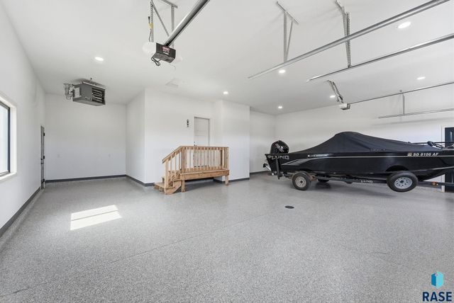 405 N Sunshine Ave Avenue, Brandon, SD 57005