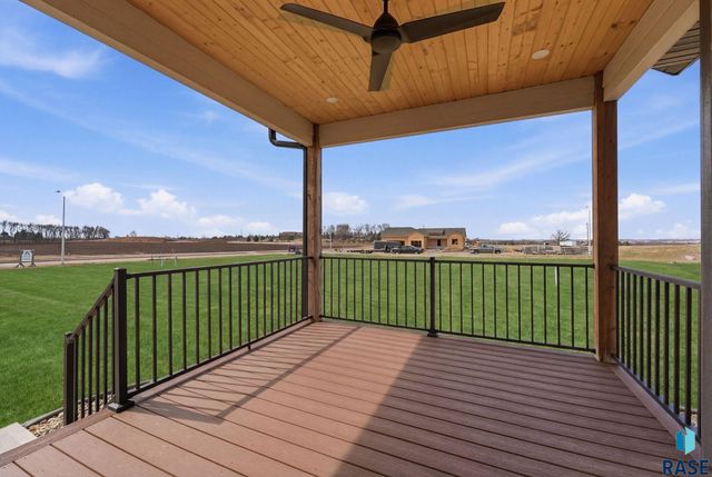 405 N Sunshine Ave Avenue, Brandon, SD 57005