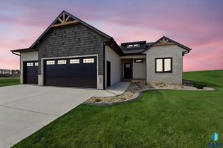 405 N Sunshine Ave Avenue, Brandon, SD 57005