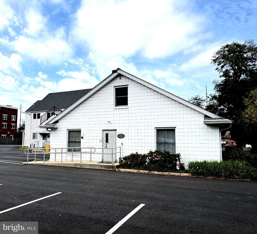 2020 BRUNSWICK AVE, LAWRENCE TWP, NJ 08648 — photo 2