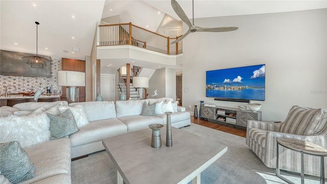 95 52ND STREET, Holmes Beach, FL 34217