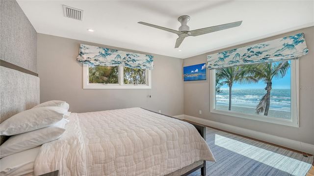 95 52ND STREET, Holmes Beach, FL 34217