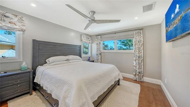 95 52ND STREET, Holmes Beach, FL 34217