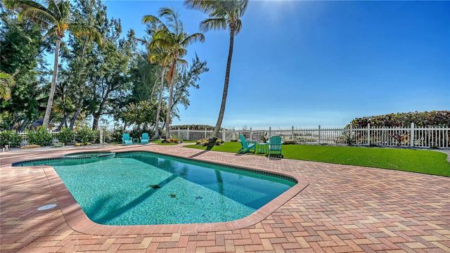 95 52ND STREET, Holmes Beach, FL 34217