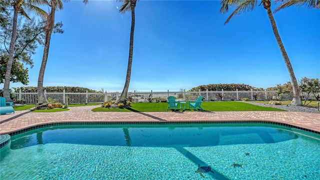 95 52ND STREET, Holmes Beach, FL 34217