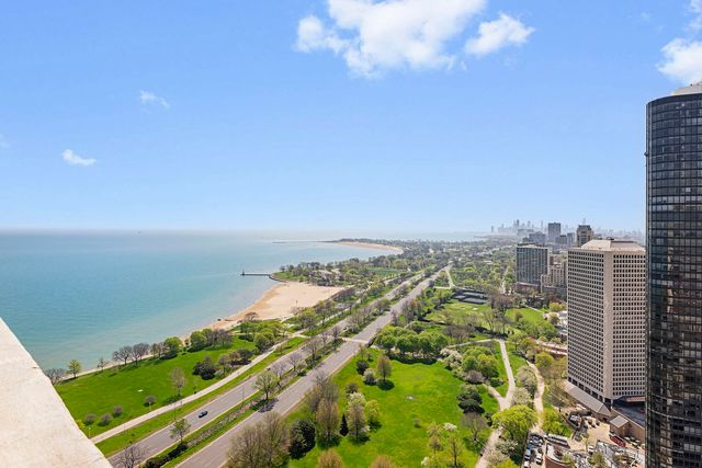 5455 N Sheridan Road 707, Chicago, IL 60640