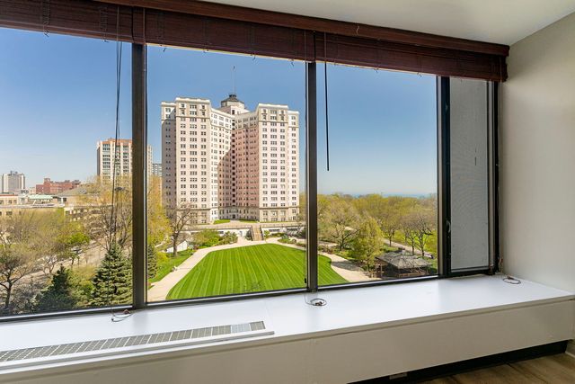 5455 N Sheridan Road 707, Chicago, IL 60640
