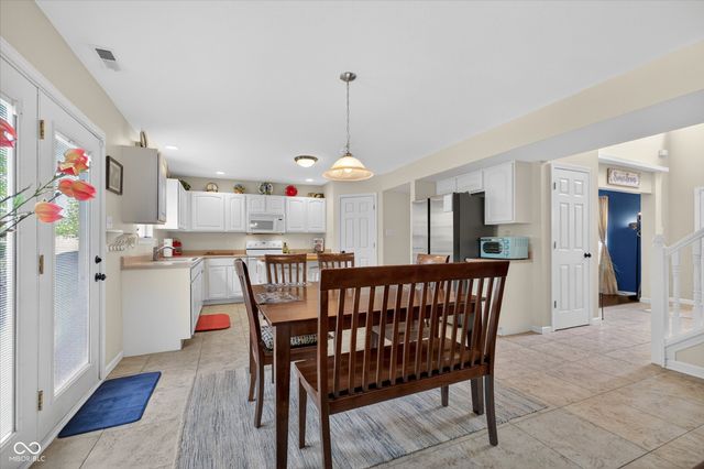 15941 Concert Way, Noblesville, IN 46060