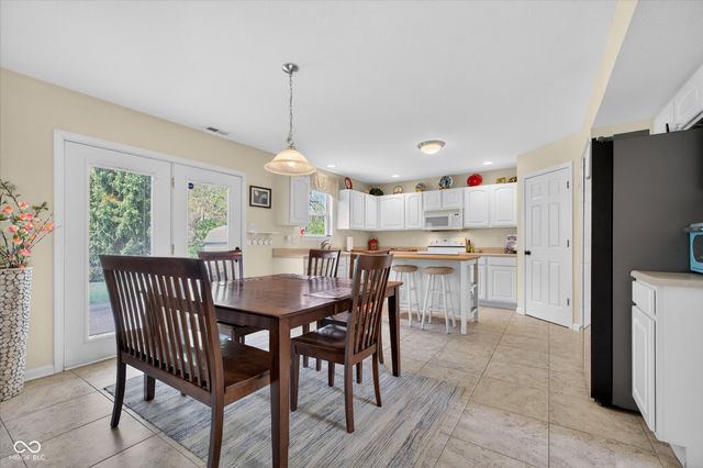 15941 Concert Way, Noblesville, IN 46060