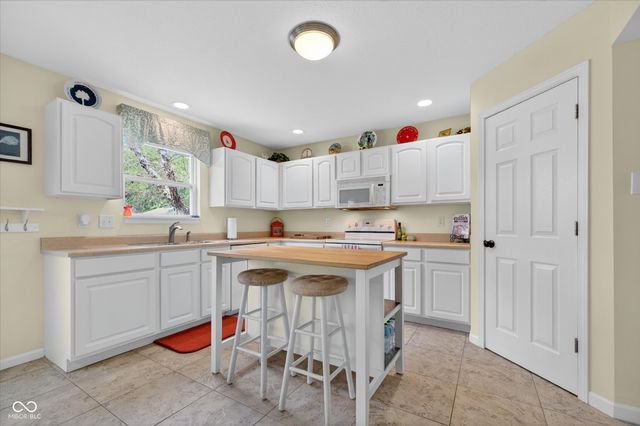 15941 Concert Way, Noblesville, IN 46060