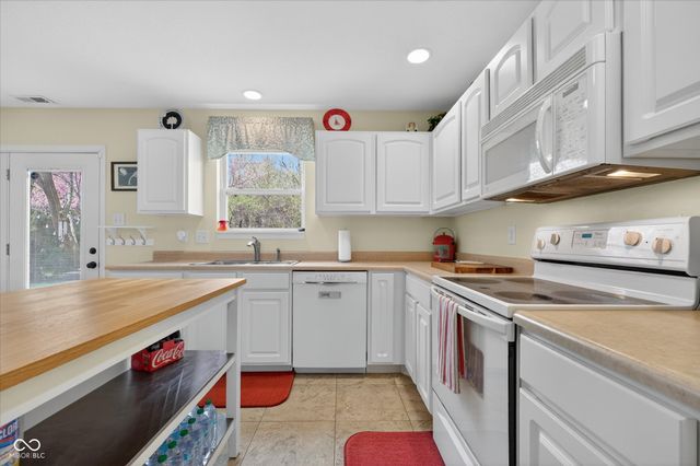 15941 Concert Way, Noblesville, IN 46060