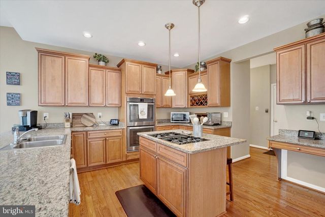 1015 NUGENT WAY, York, PA 17402