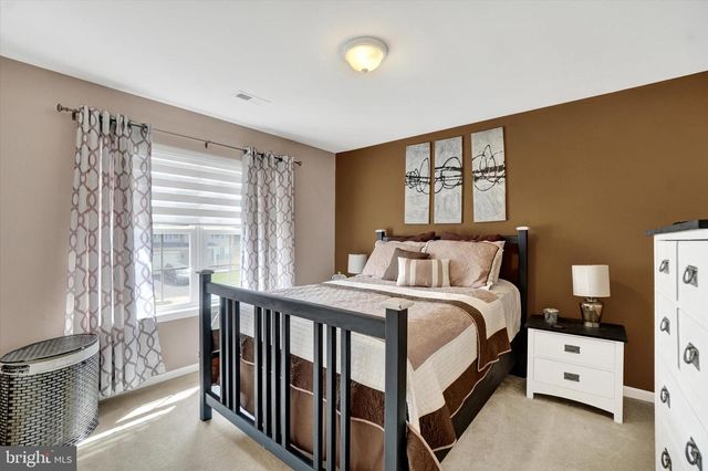 1015 NUGENT WAY, York, PA 17402