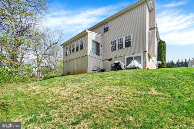 1015 NUGENT WAY, York, PA 17402