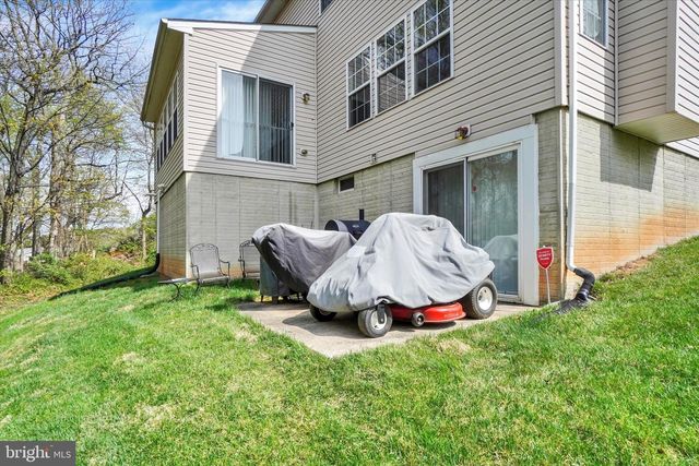 1015 NUGENT WAY, York, PA 17402