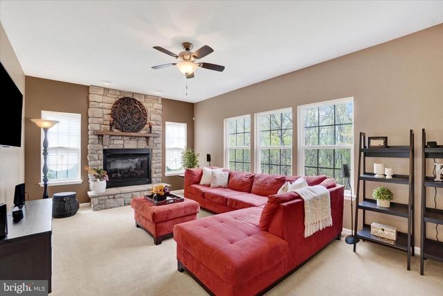 1015 NUGENT WAY, York, PA 17402