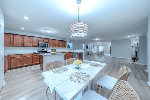 6131 Balcony Lane, Dallas, TX 75241