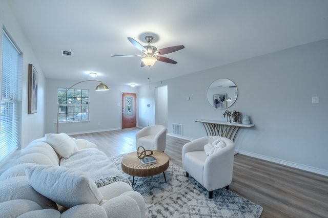 6131 Balcony Lane, Dallas, TX 75241