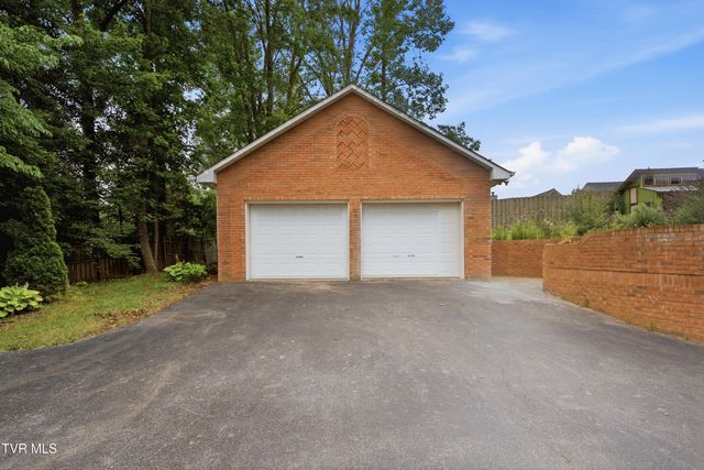307 Mitchell Court, Jonesborough, TN 37659