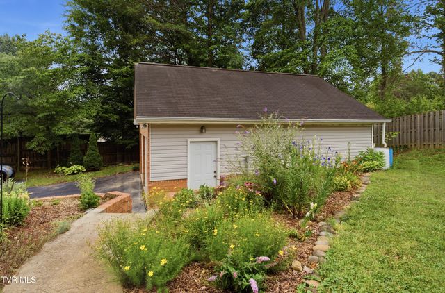 307 Mitchell Court, Jonesborough, TN 37659