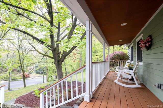 17 Highridge Drive, Huntington, NY 11743