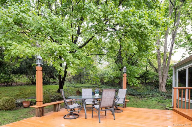 17 Highridge Drive, Huntington, NY 11743