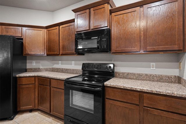 2604 Alamocitos Creek DR, Killeen, TX 76549