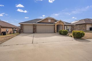 2604 Alamocitos Creek DR, Killeen, TX 76549