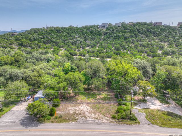 3265 SKYLINE DR, Canyon Lake, TX 78133