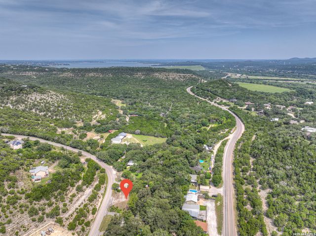 3265 SKYLINE DR, Canyon Lake, TX 78133