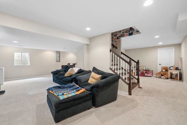 756 Pembridge Place, Sugar Grove, IL 60554