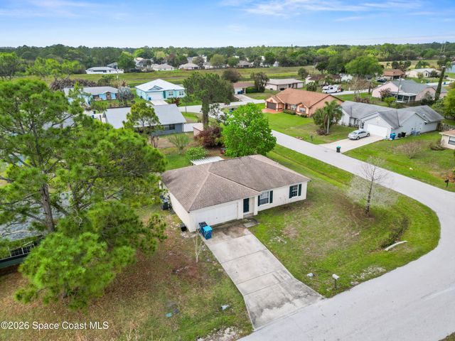 1091 Slocum Street NW, Palm Bay, FL 32907