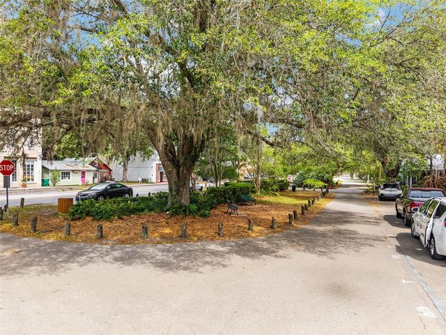 227 SE TUSCAWILLA ROAD, Micanopy, FL 32667